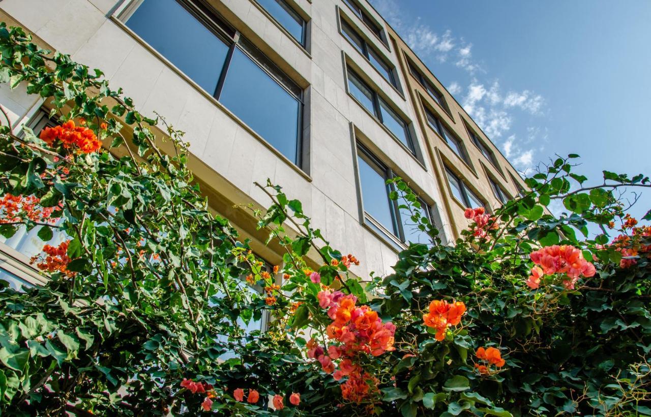 The Ray Hotel And Studios Beirut Esterno foto