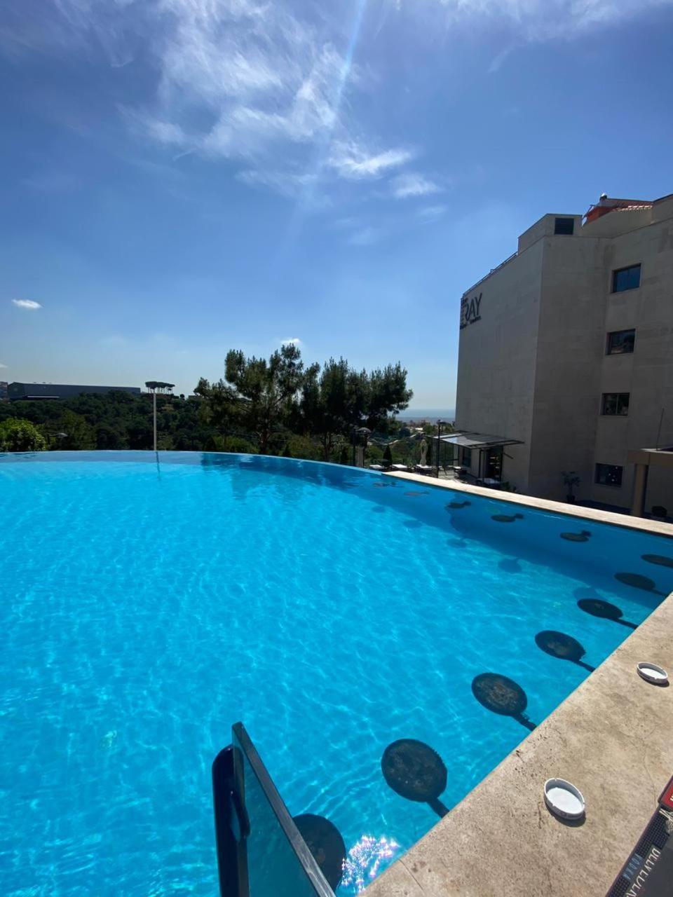 The Ray Hotel And Studios Beirut Esterno foto