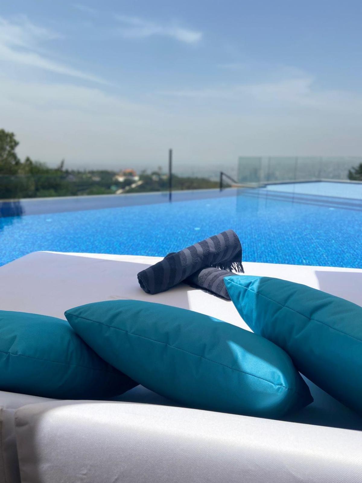 The Ray Hotel And Studios Beirut Esterno foto