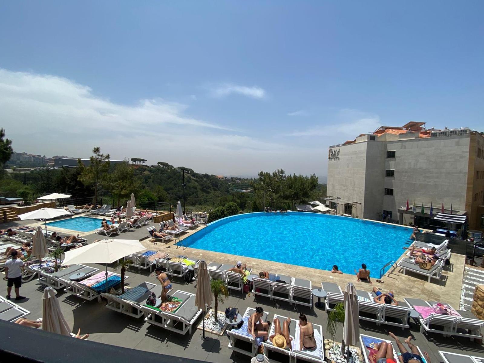 The Ray Hotel And Studios Beirut Esterno foto