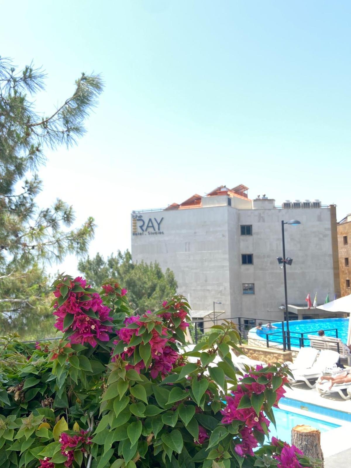 The Ray Hotel And Studios Beirut Esterno foto