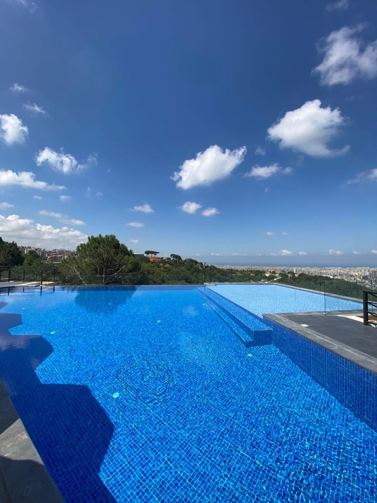 The Ray Hotel And Studios Beirut Esterno foto