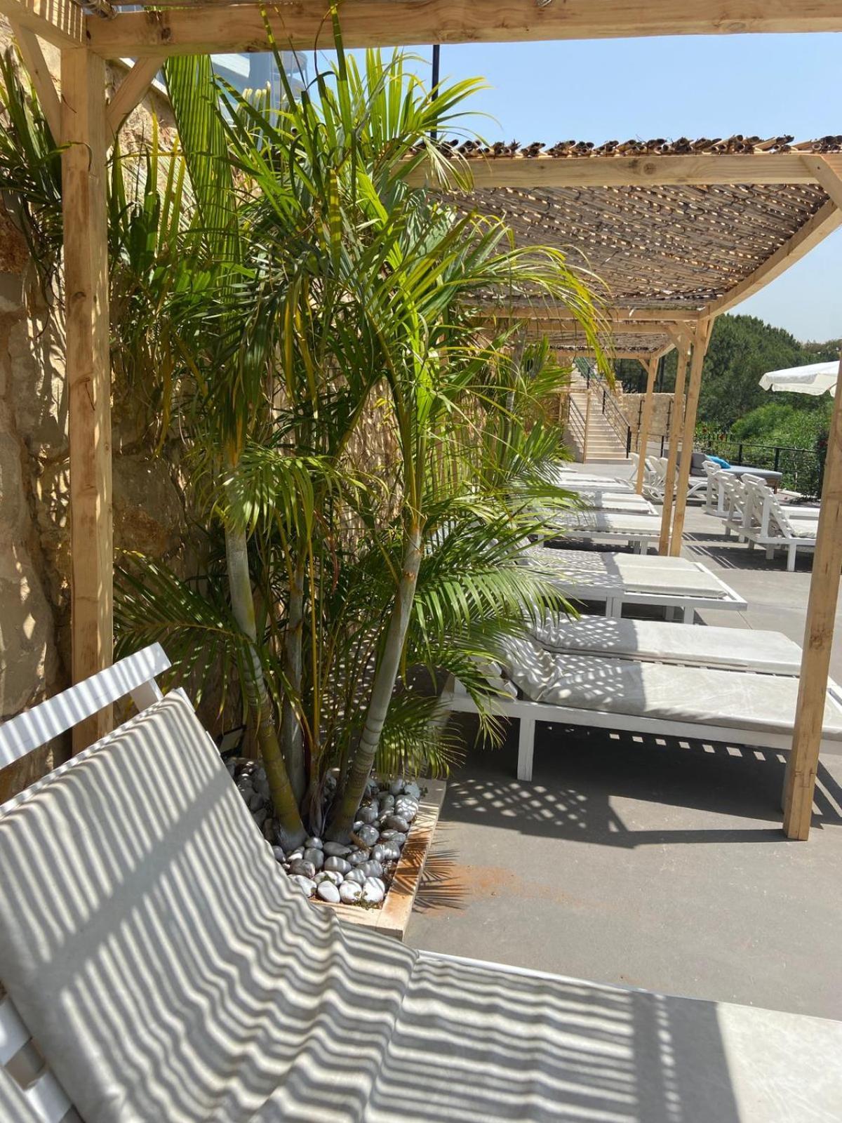 The Ray Hotel And Studios Beirut Esterno foto