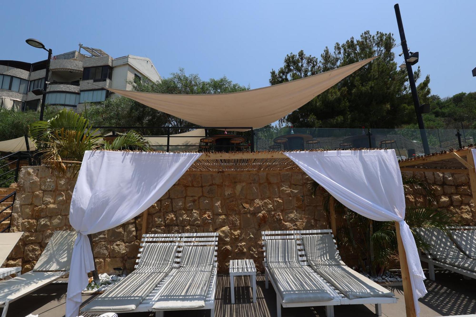The Ray Hotel And Studios Beirut Esterno foto