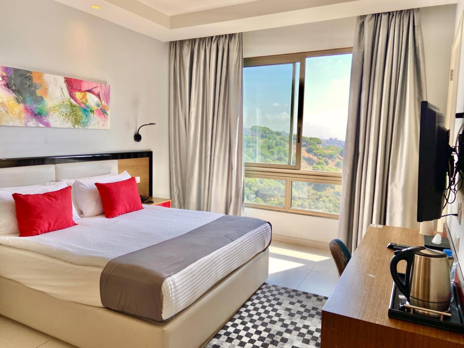 The Ray Hotel And Studios Beirut Esterno foto