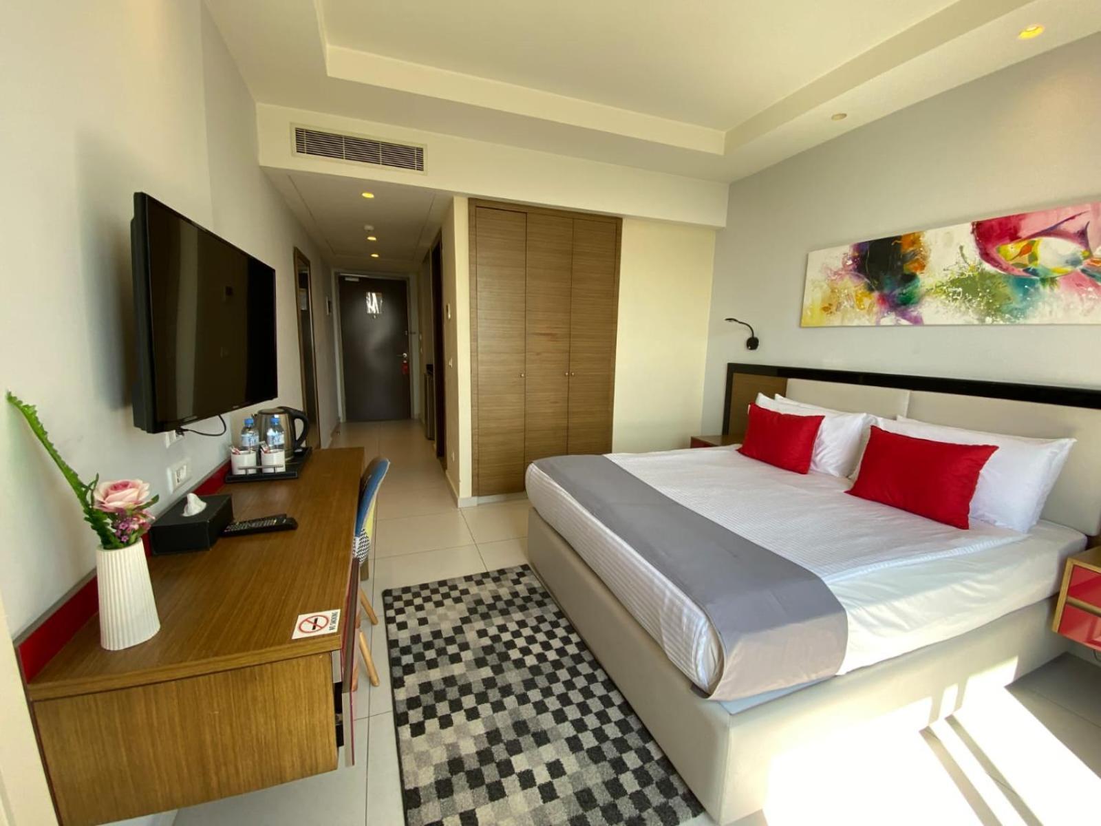 The Ray Hotel And Studios Beirut Esterno foto